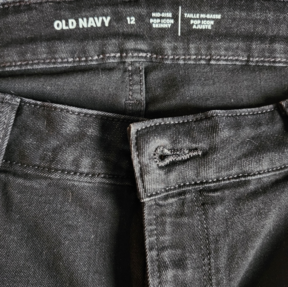 Women's Old Navy Mid-rise POP Icon distressed Skinny jeans